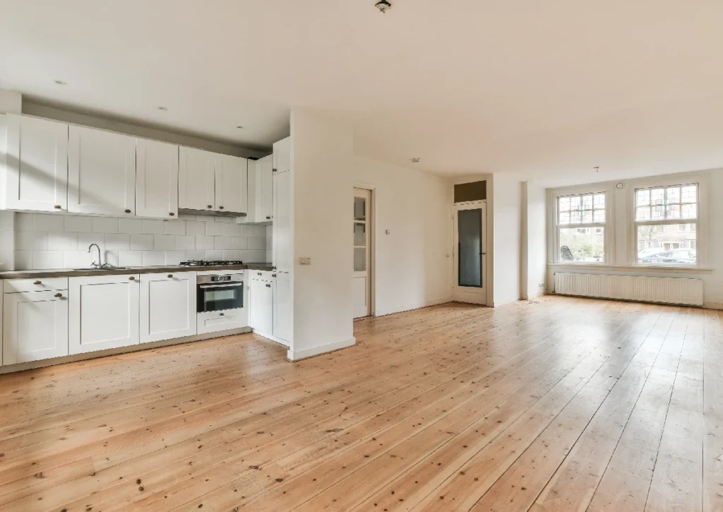 Reformar tu cocina o baño con parquet en Barcelona